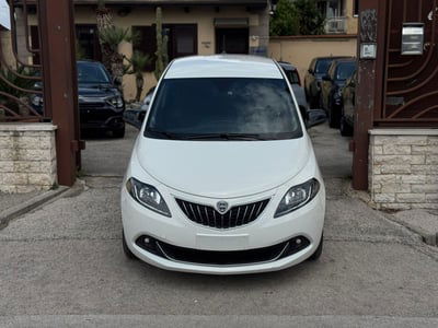 Lancia Ypsilon 1.0 FireFly 5 porte S&S Hybrid Gold Plus usata
