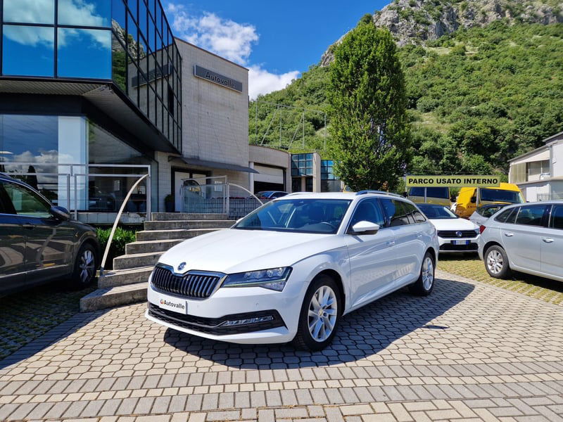 Skoda Superb Station Wagon 2.0 TDI EVO 150 CV SCR DSG Wagon Executive