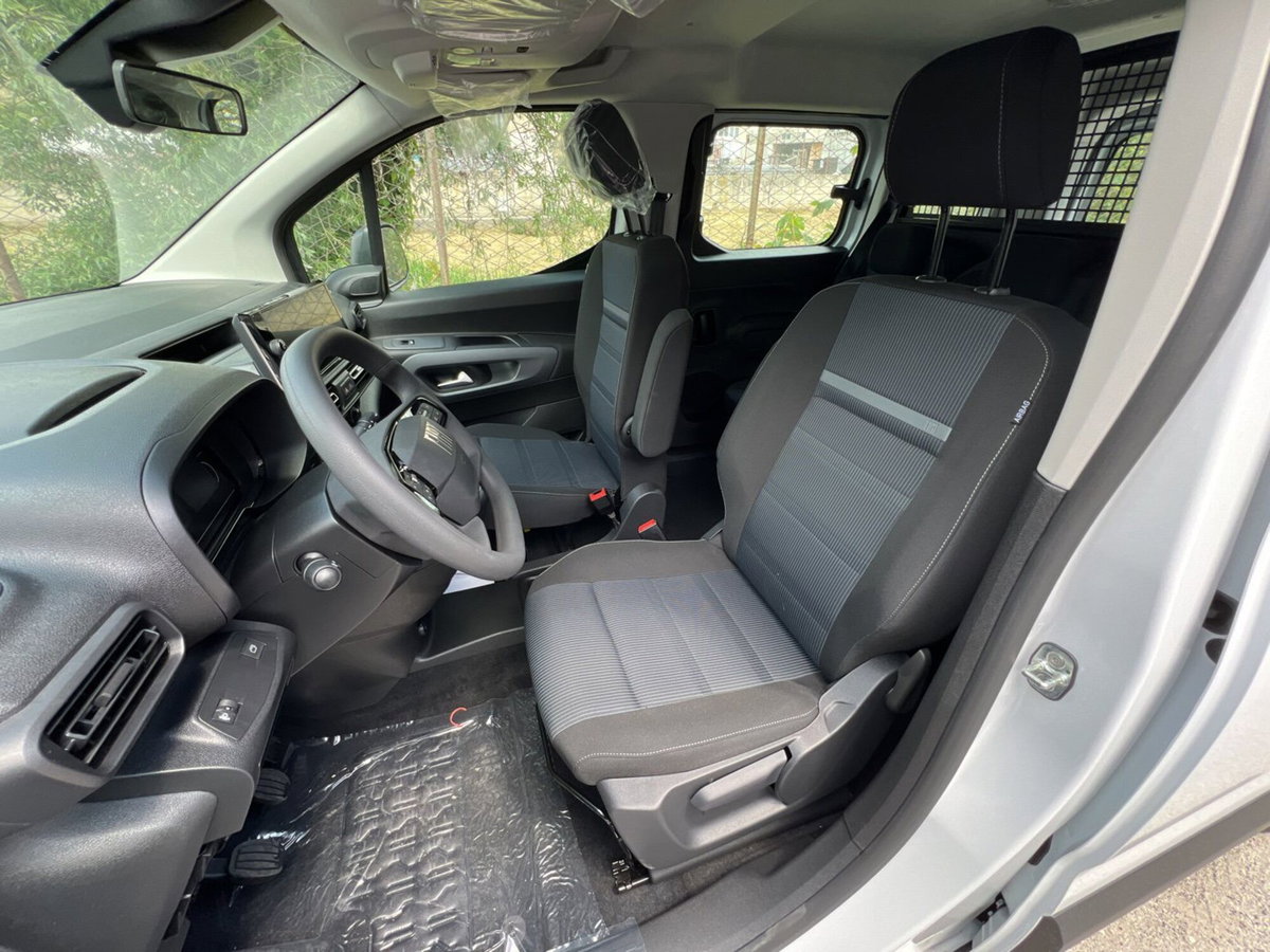 Fiat Doblò combi N1 1.5 diesel 130cv auto (17)