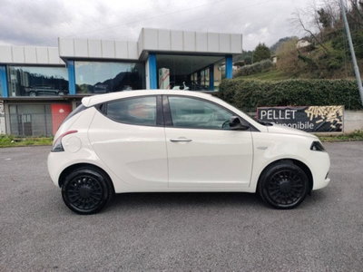 Lancia Ypsilon 1.0 FireFly 5 porte S&S Hybrid Ecochic Silver (4)