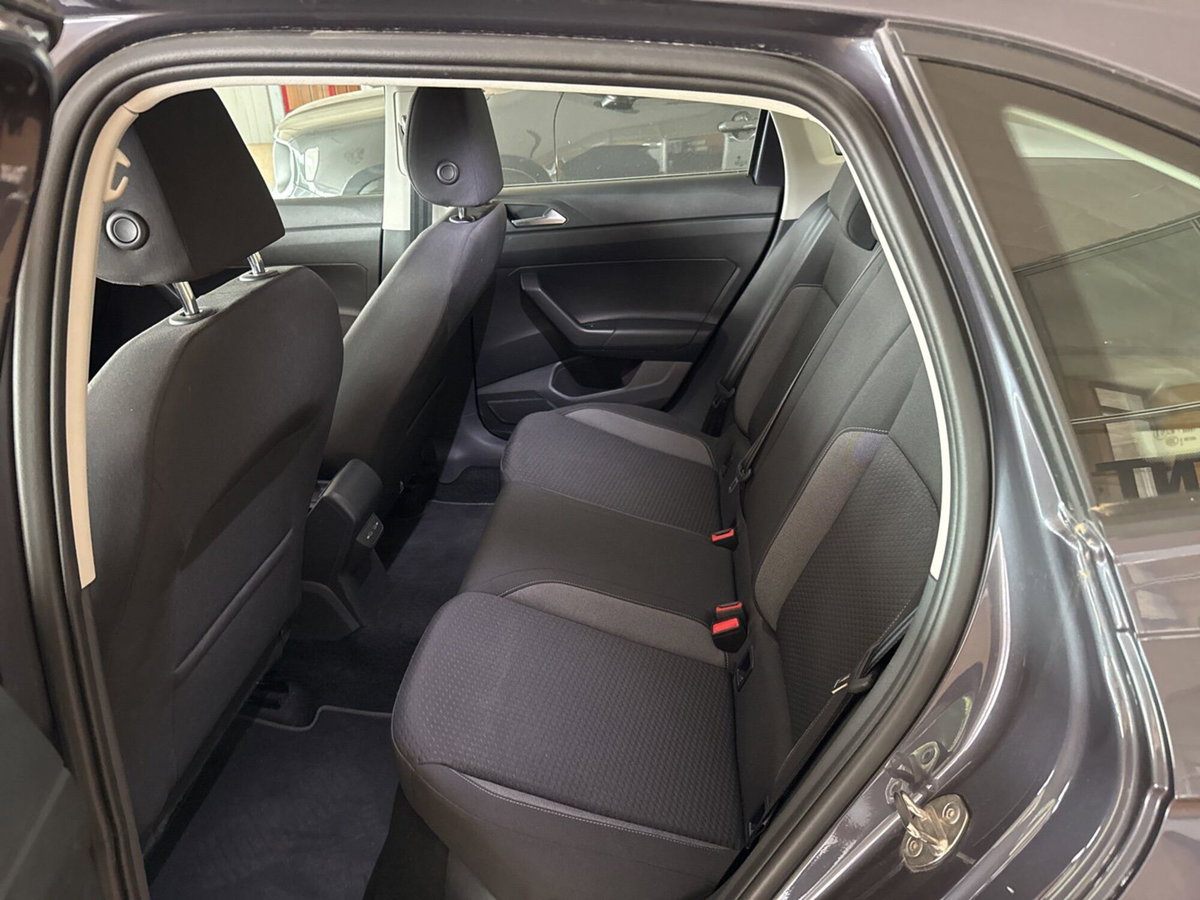 Volkswagen Taigo 1.0 TSI 110 CV Life (9)
