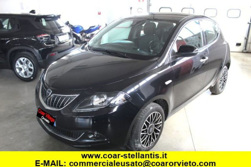 Lancia Ypsilon 1.0 FireFly 5 porte S&S Hybrid Ecochic Silver
