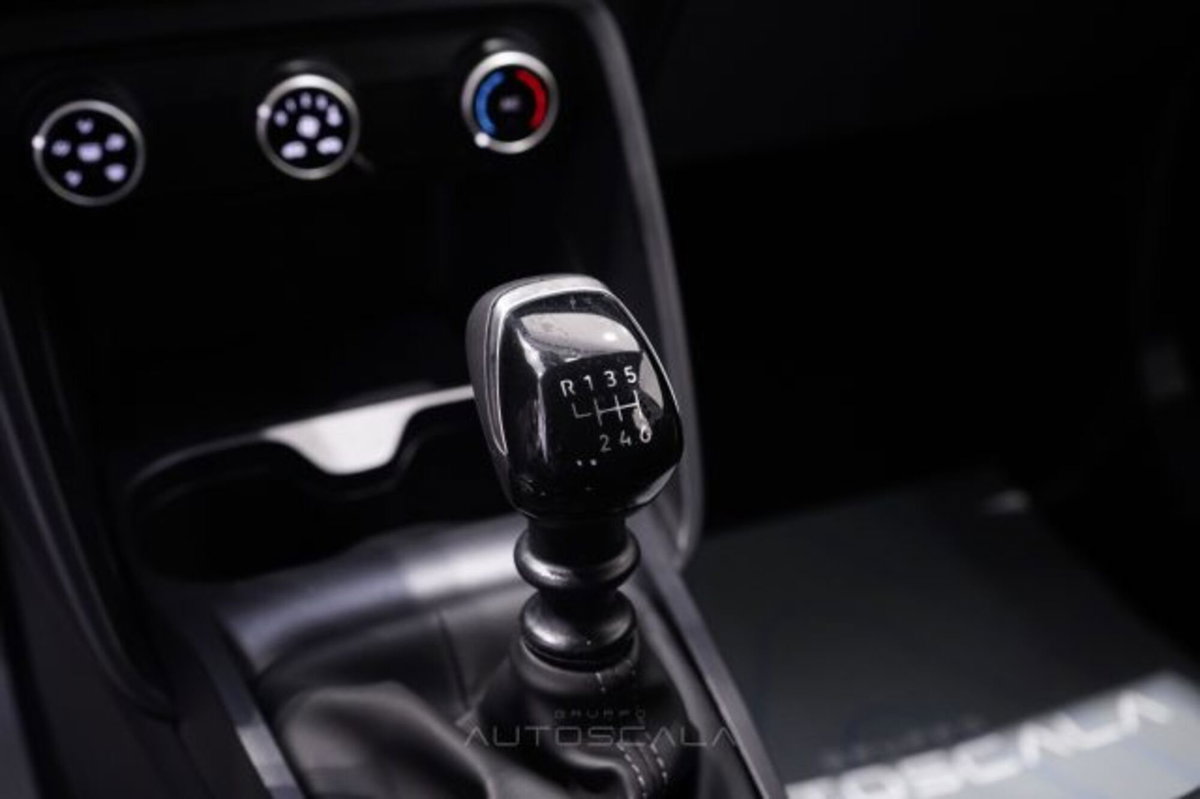 Citroen C3 1.2 puretech turbo You 100cv s&s (19)
