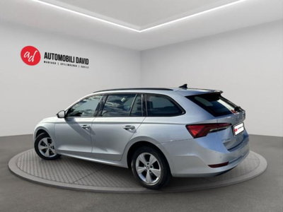 Skoda Octavia Station Wagon 2.0 TDI EVO SCR DSG Wagon Executive (3)