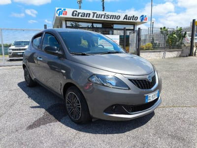 Lancia Ypsilon 1.0 FireFly 5 porte S&S Hybrid Ecochic Gold usata