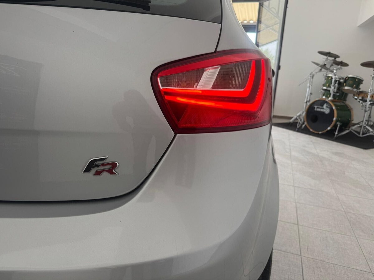 SEAT Ibiza 1.6 TDI 105 CV CR 5 porte FR (11)