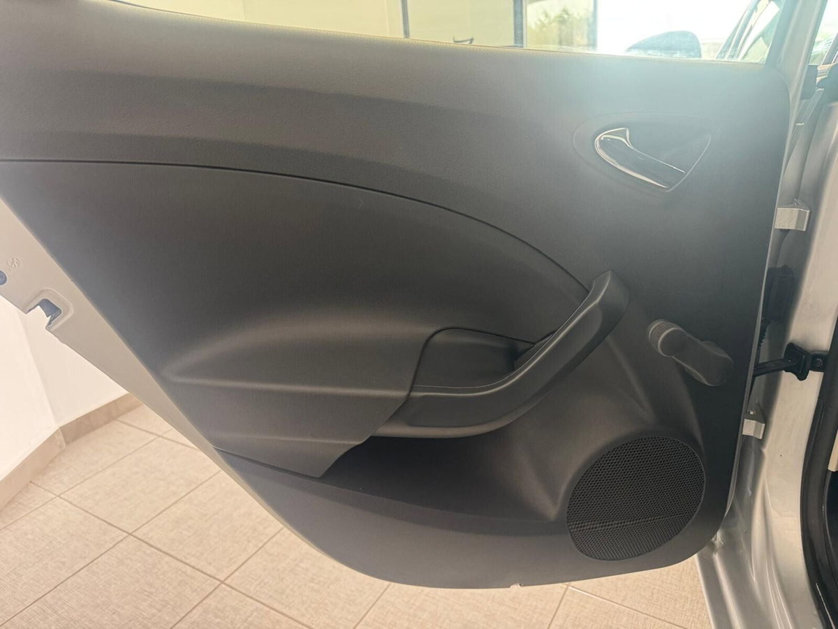 SEAT Ibiza 1.6 TDI 105 CV CR 5 porte FR (12)