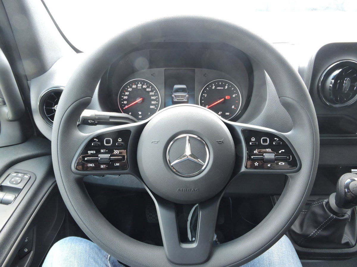 Mercedes-Benz Sprinter F37/35 319 CDI RWD TA Furgone (11)