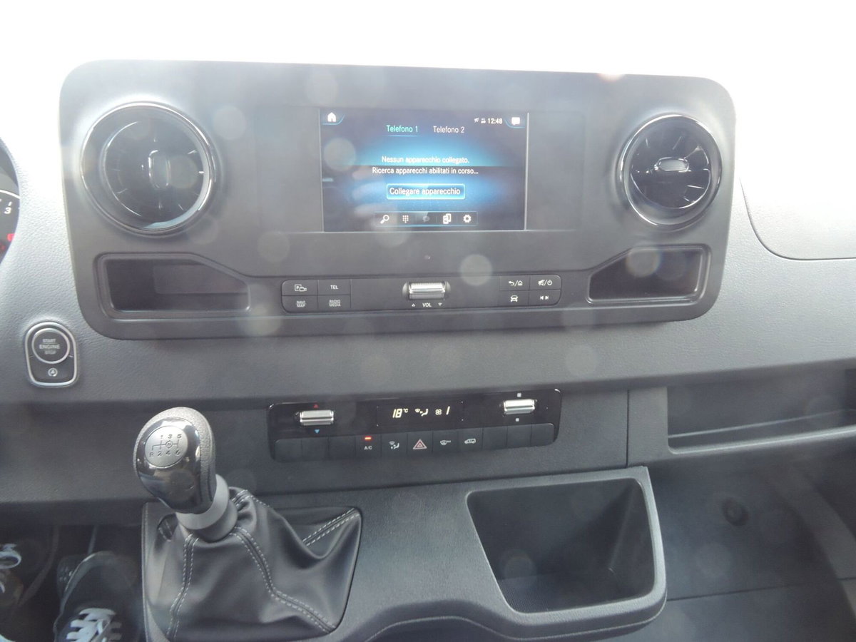 Mercedes-Benz Sprinter F37/35 319 CDI RWD TA Furgone (12)