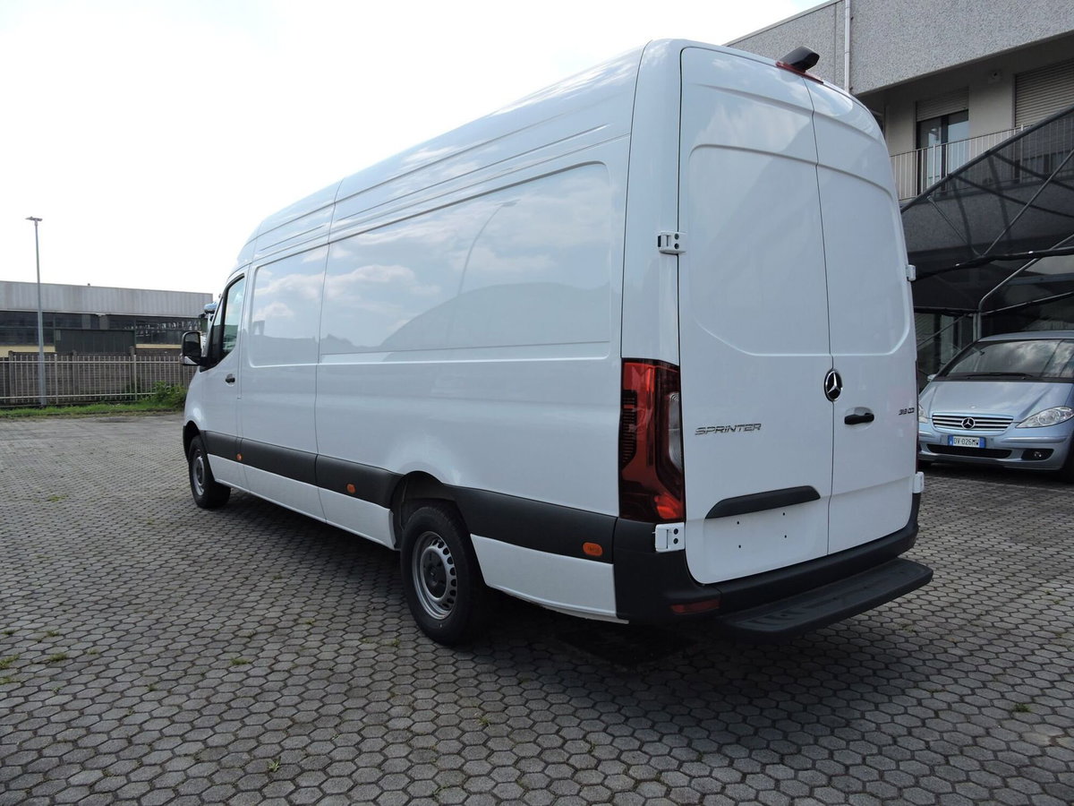 Mercedes-Benz Sprinter F37/35 319 CDI RWD TA Furgone (6)