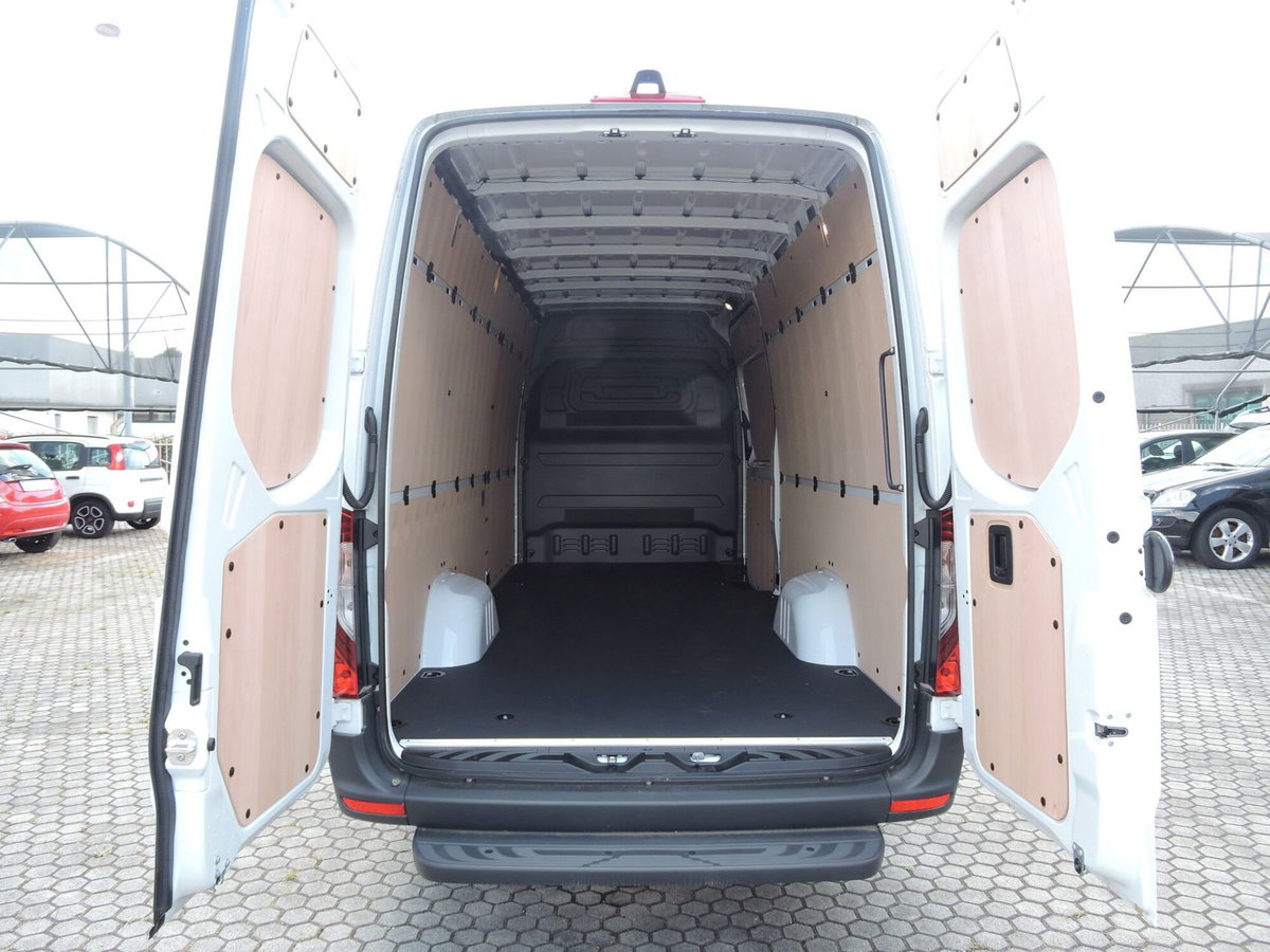 Mercedes-Benz Sprinter F37/35 319 CDI RWD TA Furgone (8)