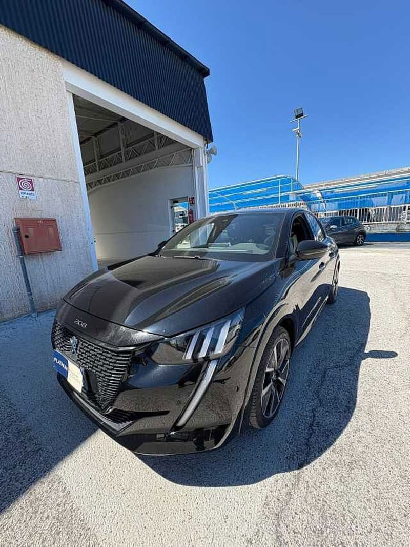 Peugeot 208 motore elettrico 136 CV 5 porte GT