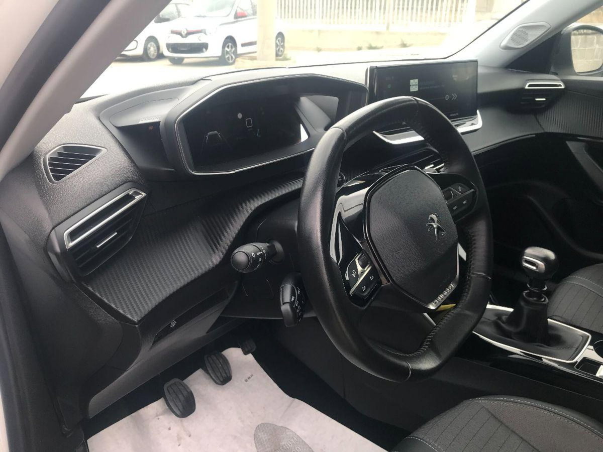 Peugeot 2008 BlueHDi 110 S&S Allure Pack (11)