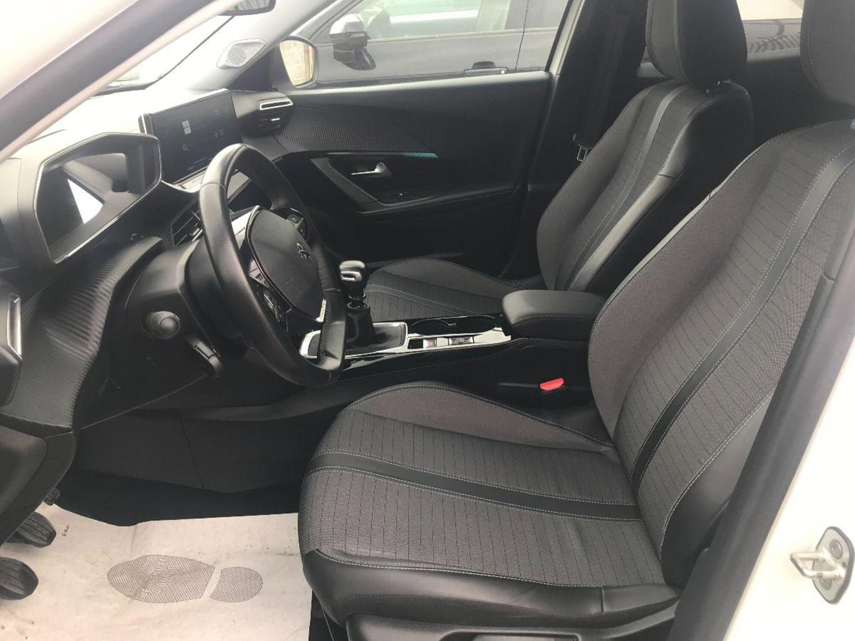 Peugeot 2008 BlueHDi 110 S&S Allure Pack (12)