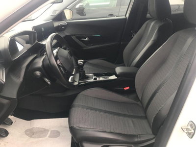 Peugeot 2008 BlueHDi 110 S&S Allure Pack (12)