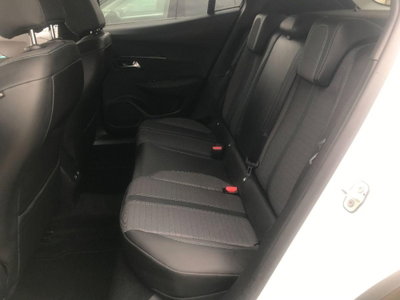 Peugeot 2008 BlueHDi 110 S&S Allure Pack (17)