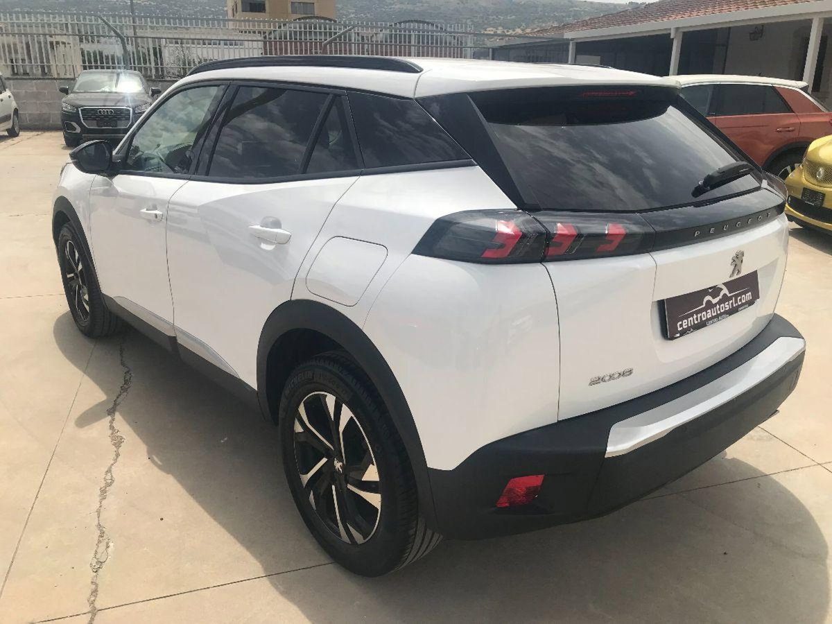 Peugeot 2008 BlueHDi 110 S&S Allure Pack (8)