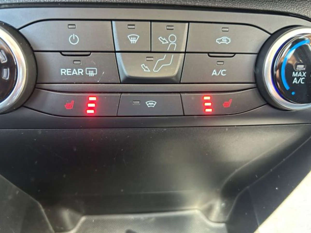 Ford Fiesta 1.5 EcoBlue 5 porte (13)