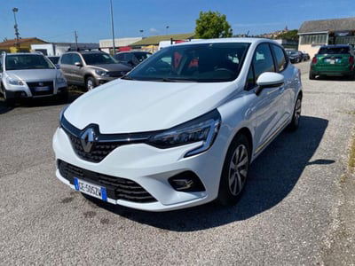 Renault Clio Full Hybrid E-Tech 140 CV 5 porte Initiale Paris usata