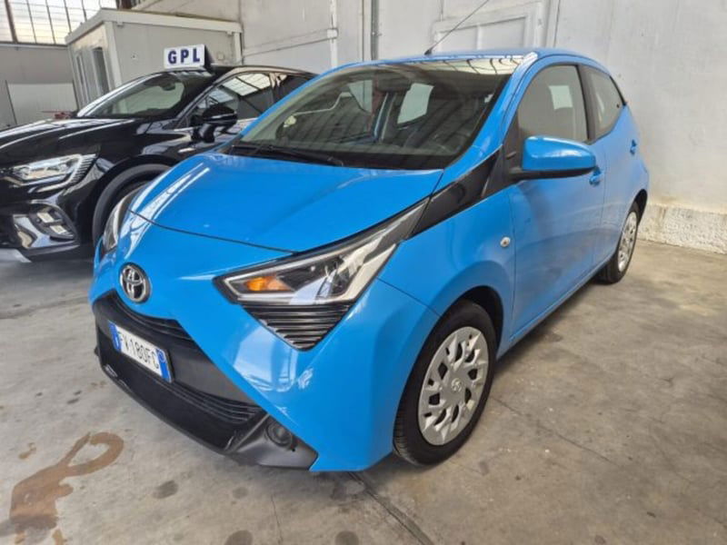 Toyota Aygo Connect 1.0 VVT-i 72 CV 5 porte x-cite