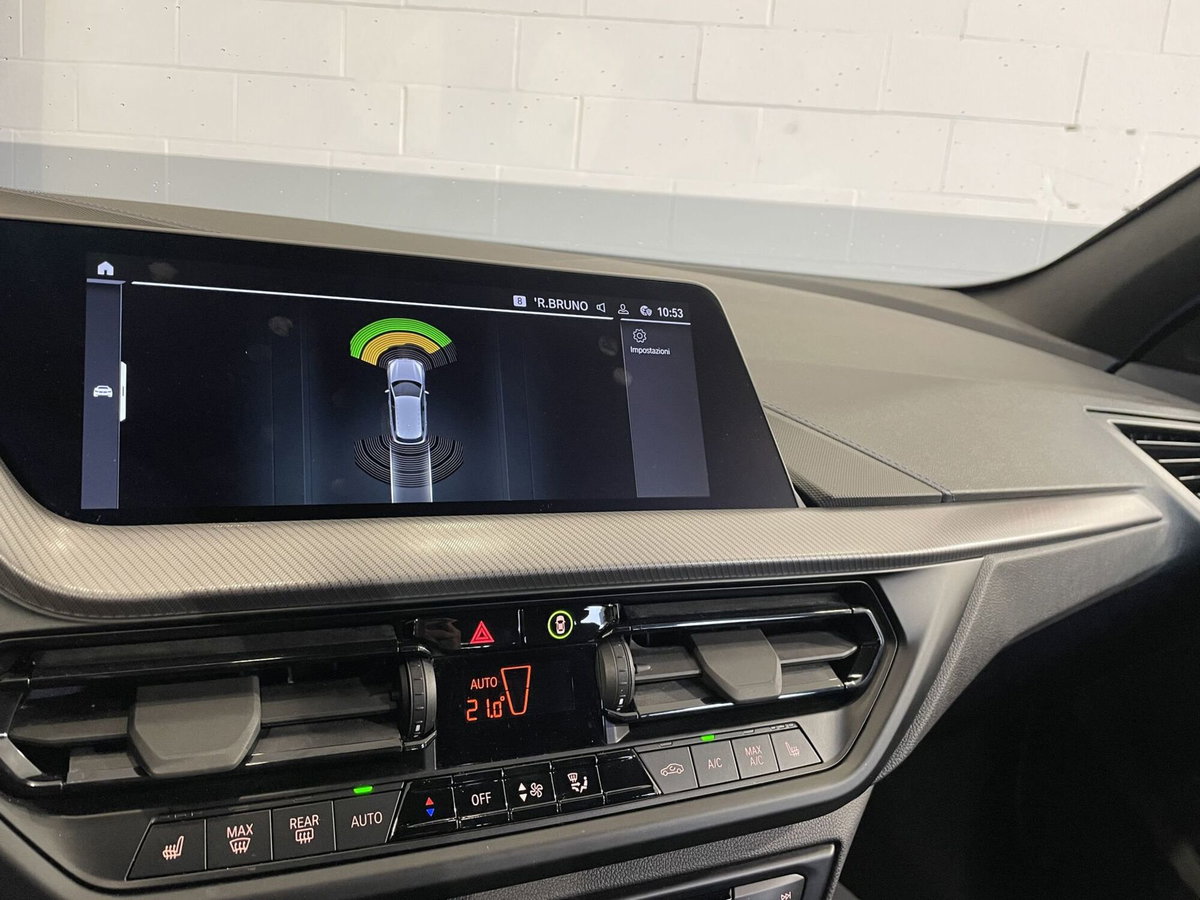 BMW Serie 1 118i 5p. Msport (15)
