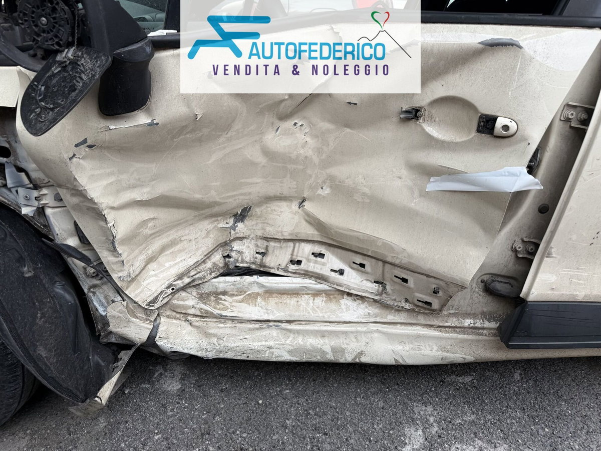 Renault Clio dCi 8V 75CV Start&Stop 5 porte Energy Life (7)