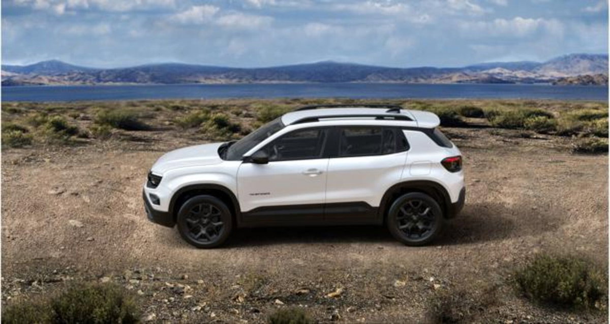 Jeep Avenger 1.2 turbo e-hybrid mhev Upland 4xe 145cv edct6 (2)