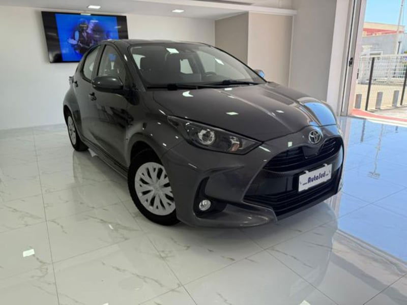 Toyota Yaris 1.0 5 porte Active