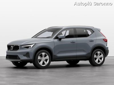 Volvo XC40 B3 automatico Essential nuova