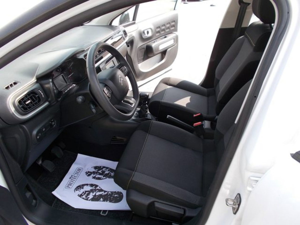 Citroen C3 BlueHDi 100 S&S Van Feel (9)