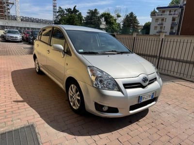 Toyota Corolla Verso 2.2 16V D-4D DPF MY'08 usata