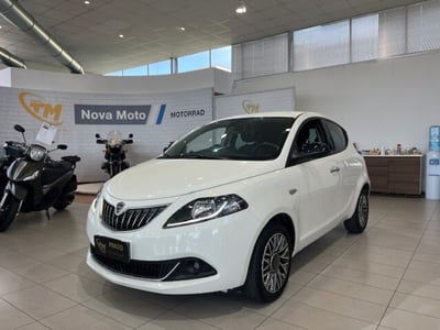 Lancia Ypsilon 1.0 FireFly 5 porte S&S Hybrid Silver Plus usata
