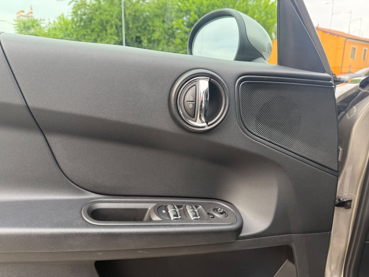 MINI Mini Countryman 2.0 Cooper D Hype Countryman ALL4 Automatica (9)