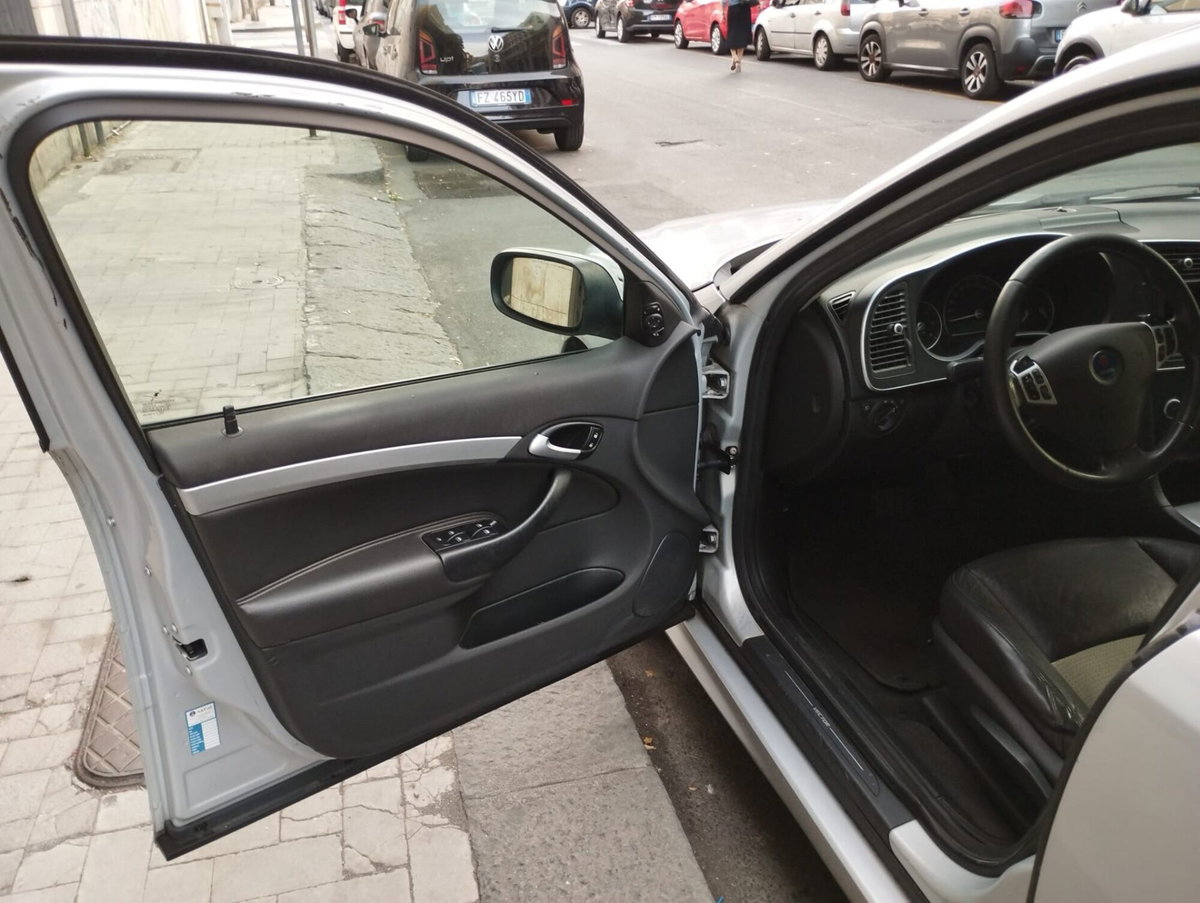 Saab 9-3 Station Wagon 1.9 TiD DPF Vector (11)