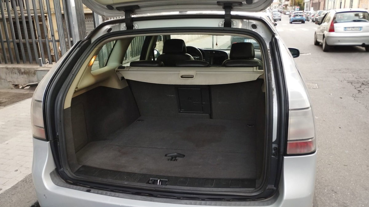 Saab 9-3 Station Wagon 1.9 TiD DPF Vector (12)