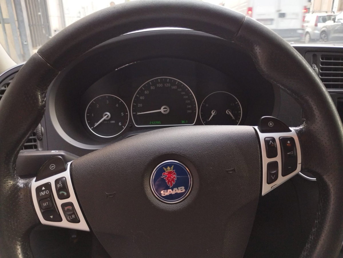 Saab 9-3 Station Wagon 1.9 TiD DPF Vector (17)
