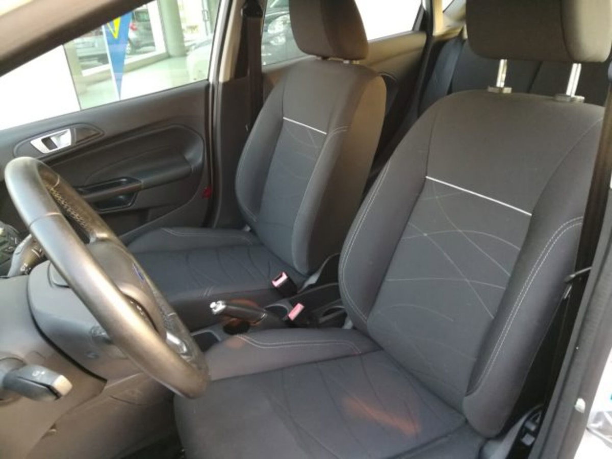 Ford Fiesta Plus 1.5 TDCi 75CV 5 porte (14)