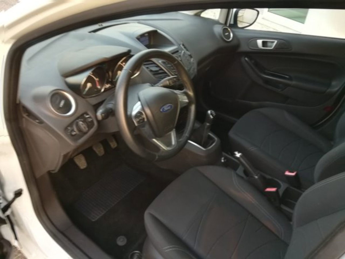 Ford Fiesta Plus 1.5 TDCi 75CV 5 porte (7)
