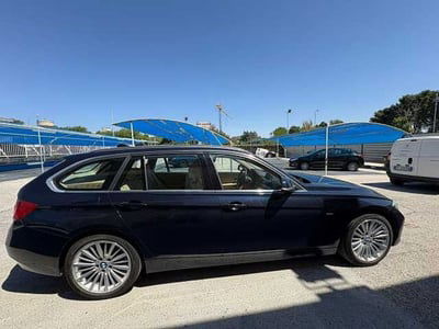 BMW Serie 3 Touring 320d  Luxury usata