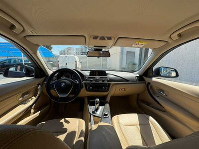 BMW Serie 3 Touring 320d  Luxury (6)