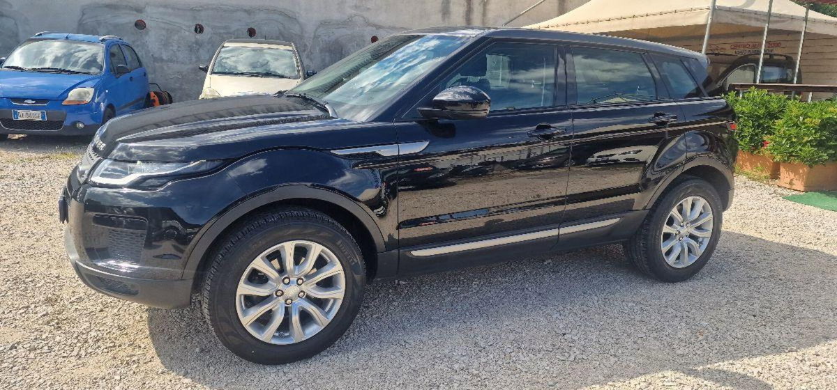 Land Rover Range Rover Evoque 2.0 TD4 150 CV 5p. Pure (3)