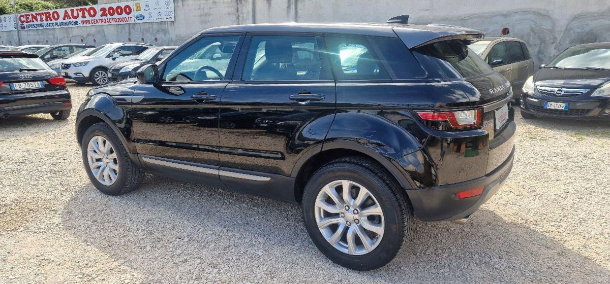 Land Rover Range Rover Evoque 2.0 TD4 150 CV 5p. Pure (4)