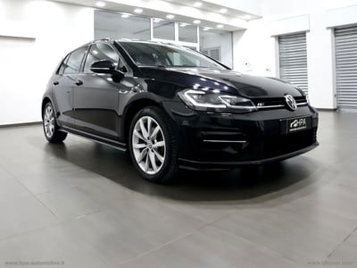 Volkswagen Golf Variant 2.0 tdi R-Line 150cv dsg usata