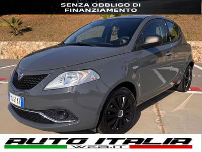 Lancia Ypsilon 1.2 69 CV 5 porte Silver usata