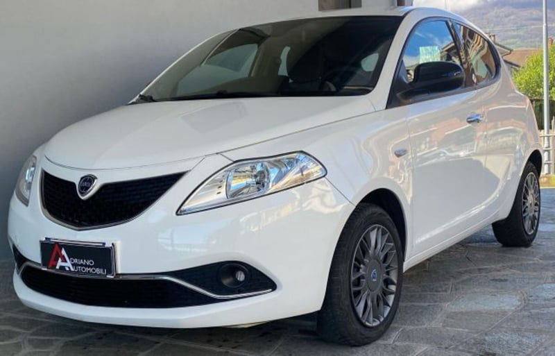 Lancia Ypsilon 1.2 69 CV 5 porte GPL Ecochic Silver