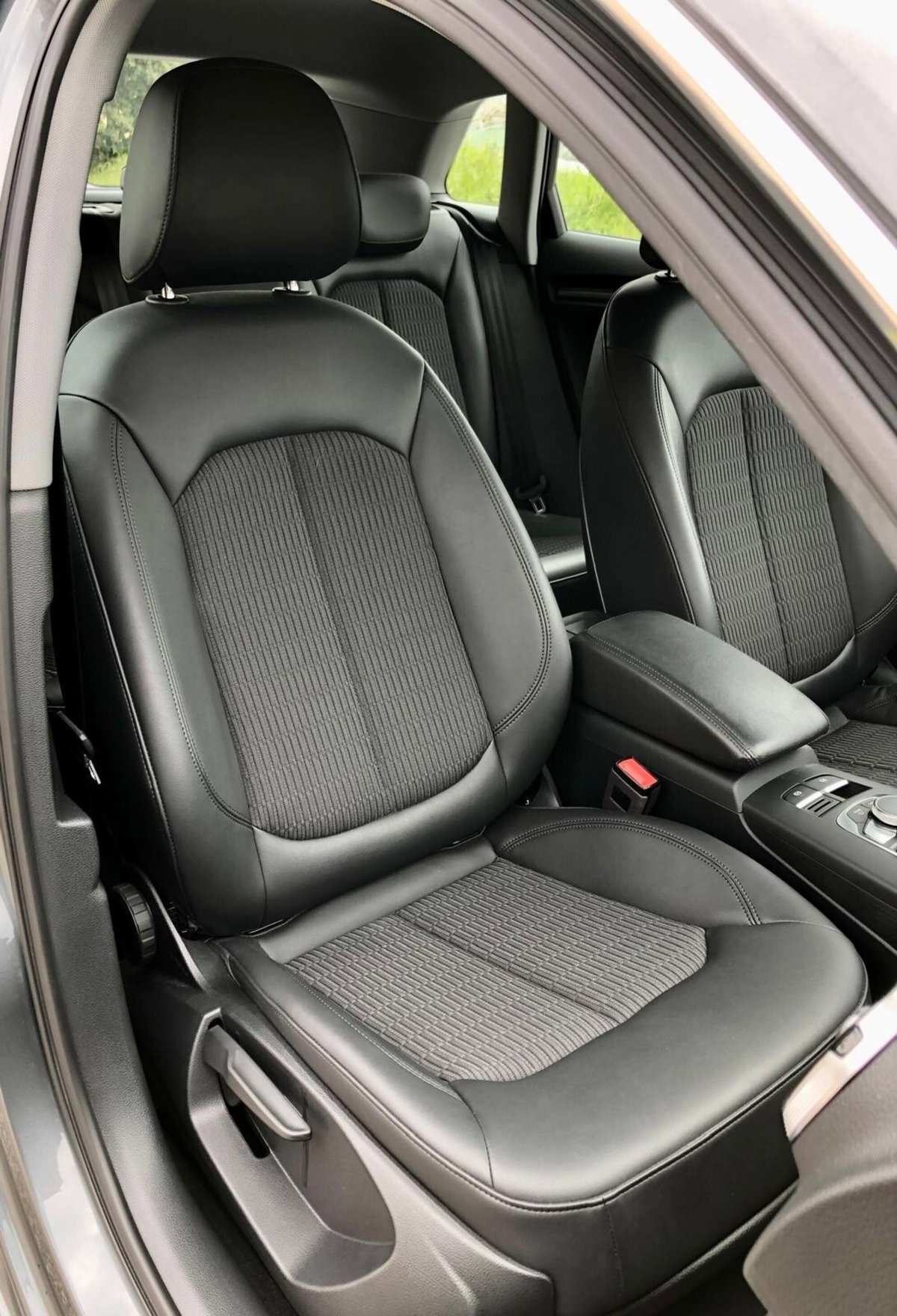 Audi A3 Sportback 30 g-tron S tronic Admired (9)