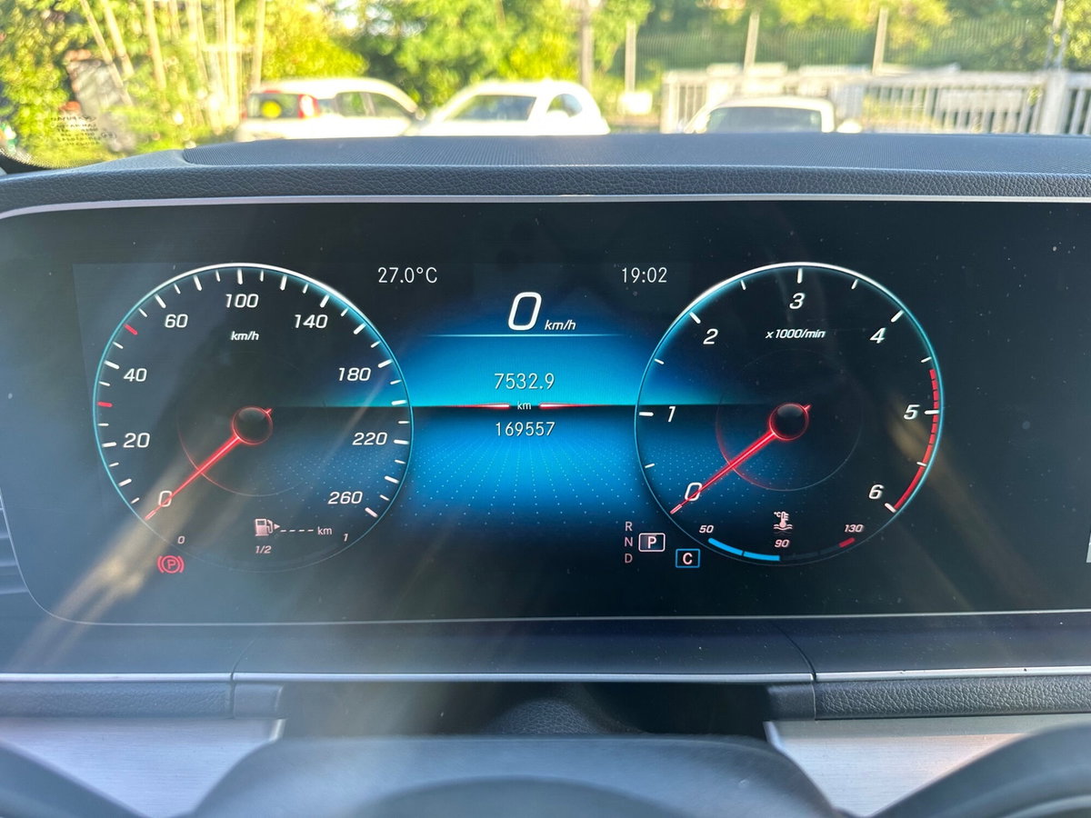 Mercedes-Benz GLE SUV 300 d 4Matic Premium Plus (14)