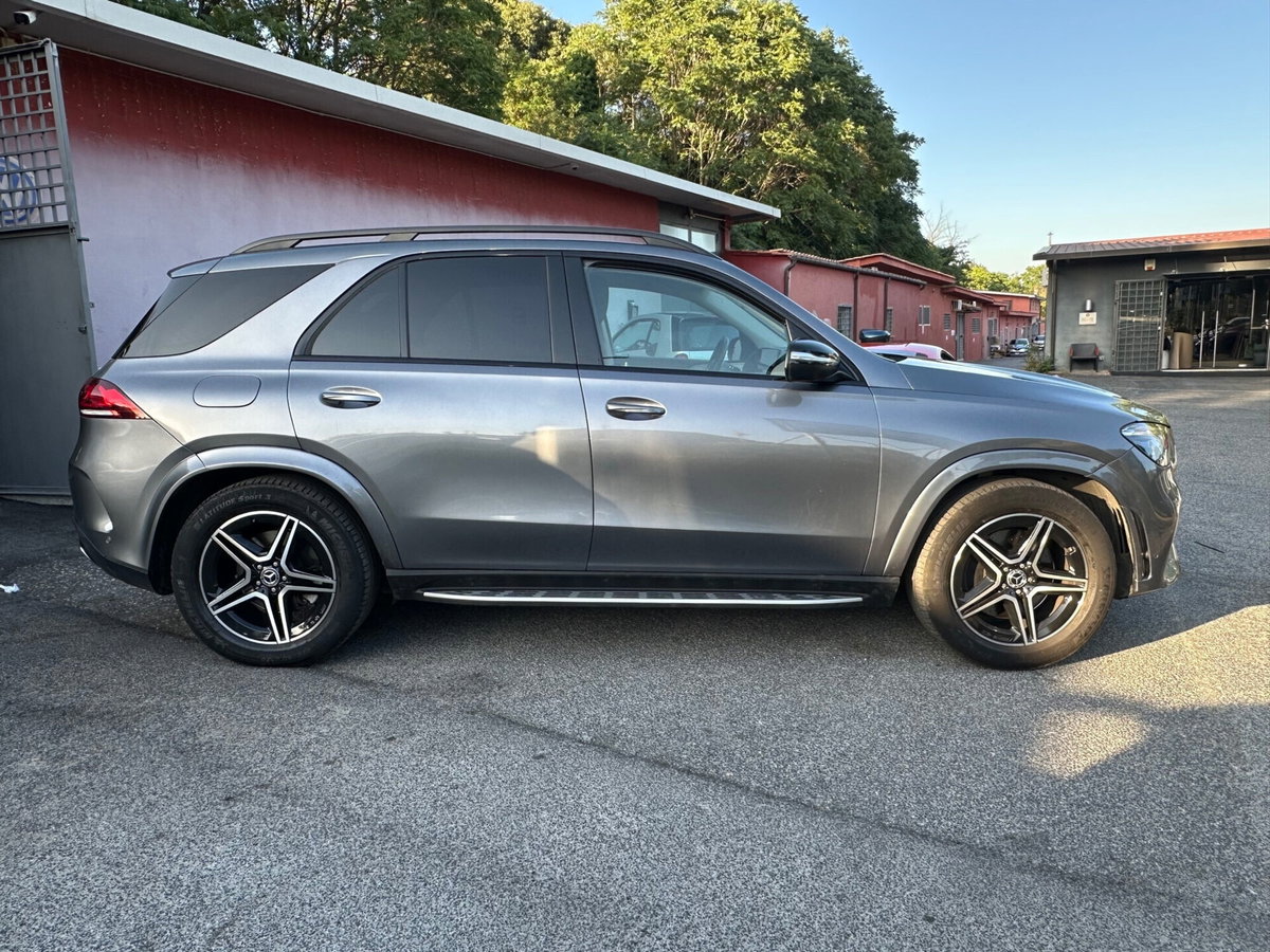 Mercedes-Benz GLE SUV 300 d 4Matic Premium Plus (4)