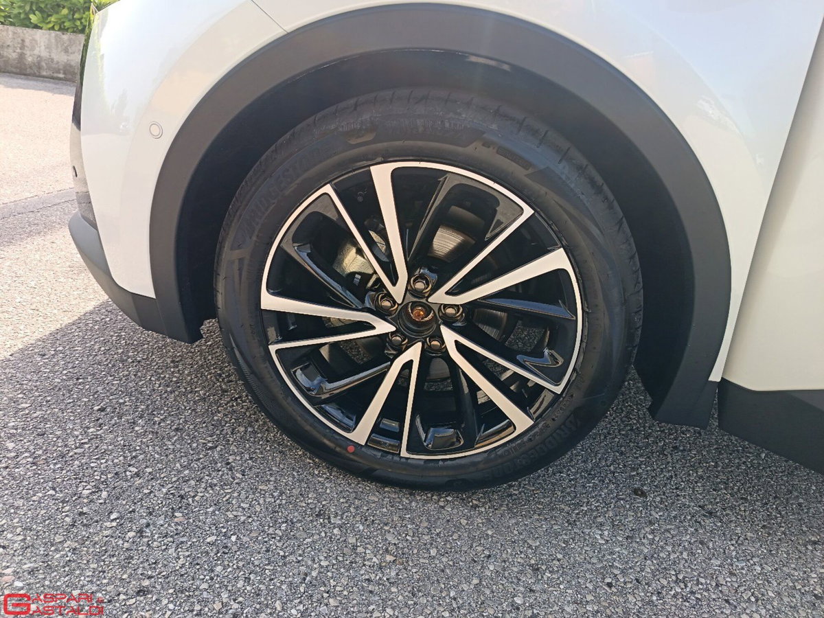 Toyota Toyota C-HR 1.8 hv Lounge fwd e-cvt (12)