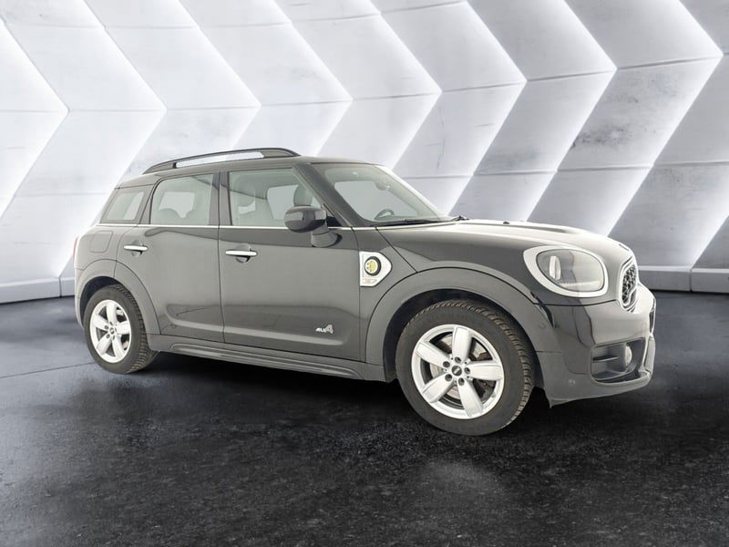 MINI Mini Countryman E Blackyard